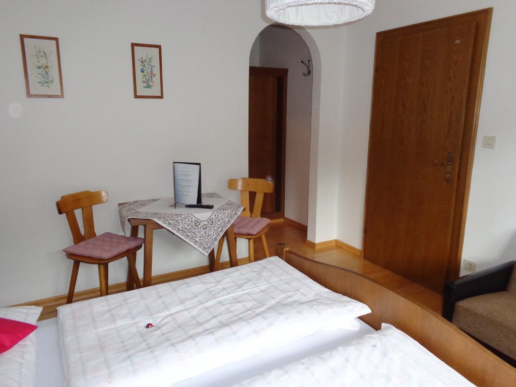 Haus Helga Hotel Unken Quarto foto