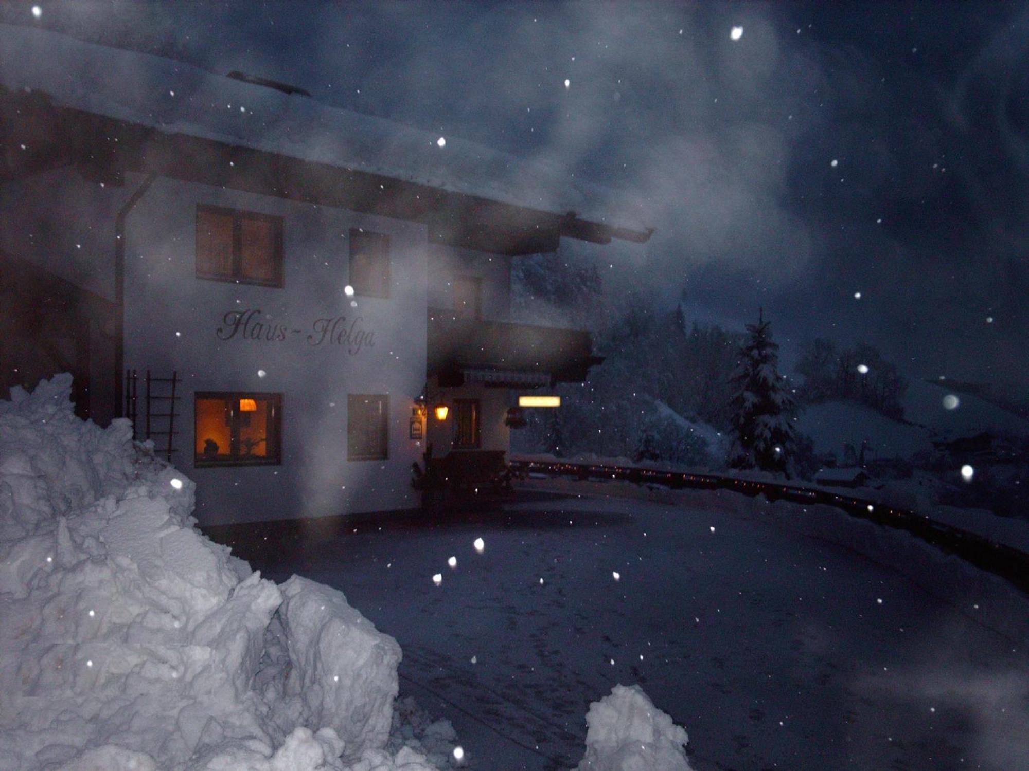 Haus Helga Hotel Unken Exterior foto